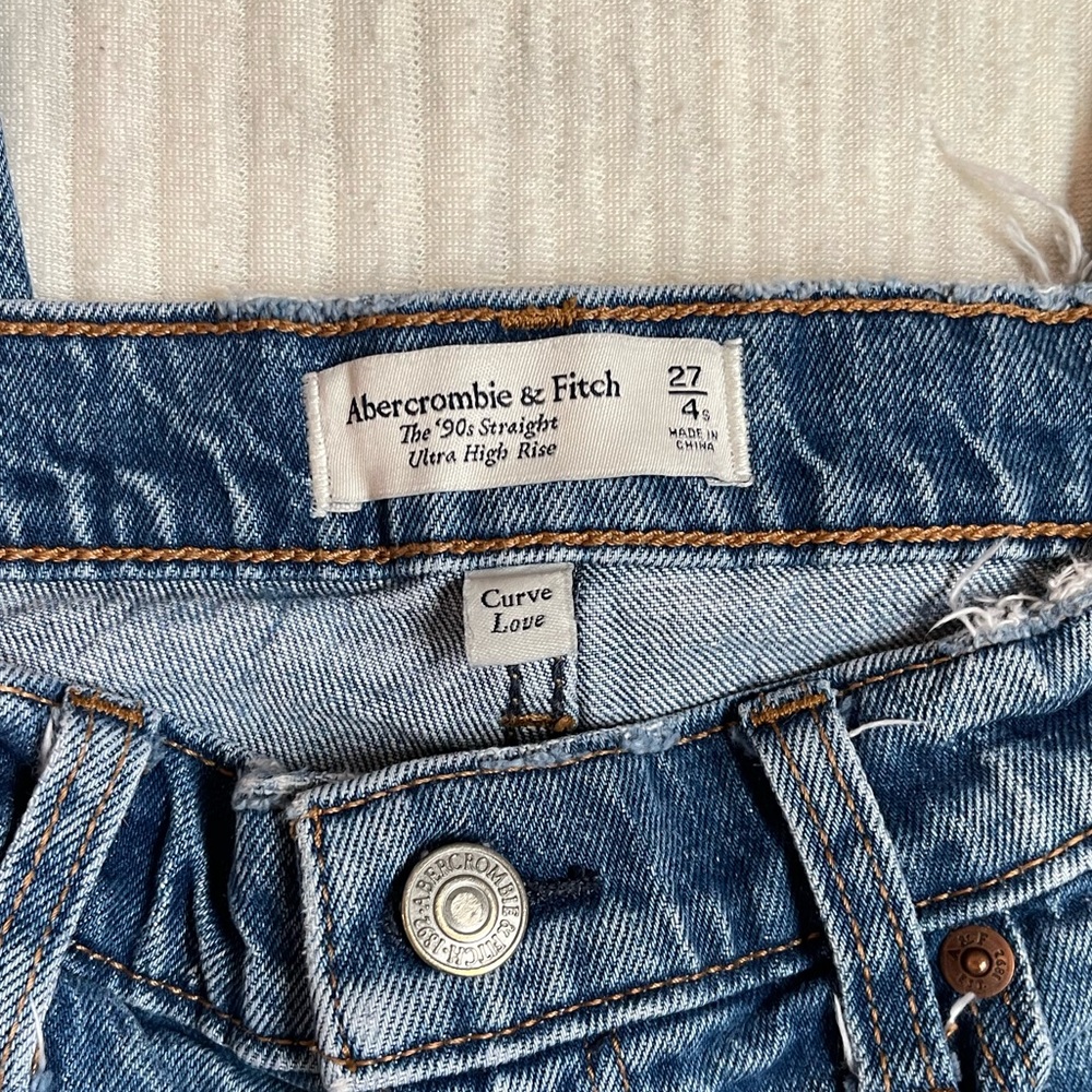 Abercrombie & Fitch Ultra High Ride 90’s Straight